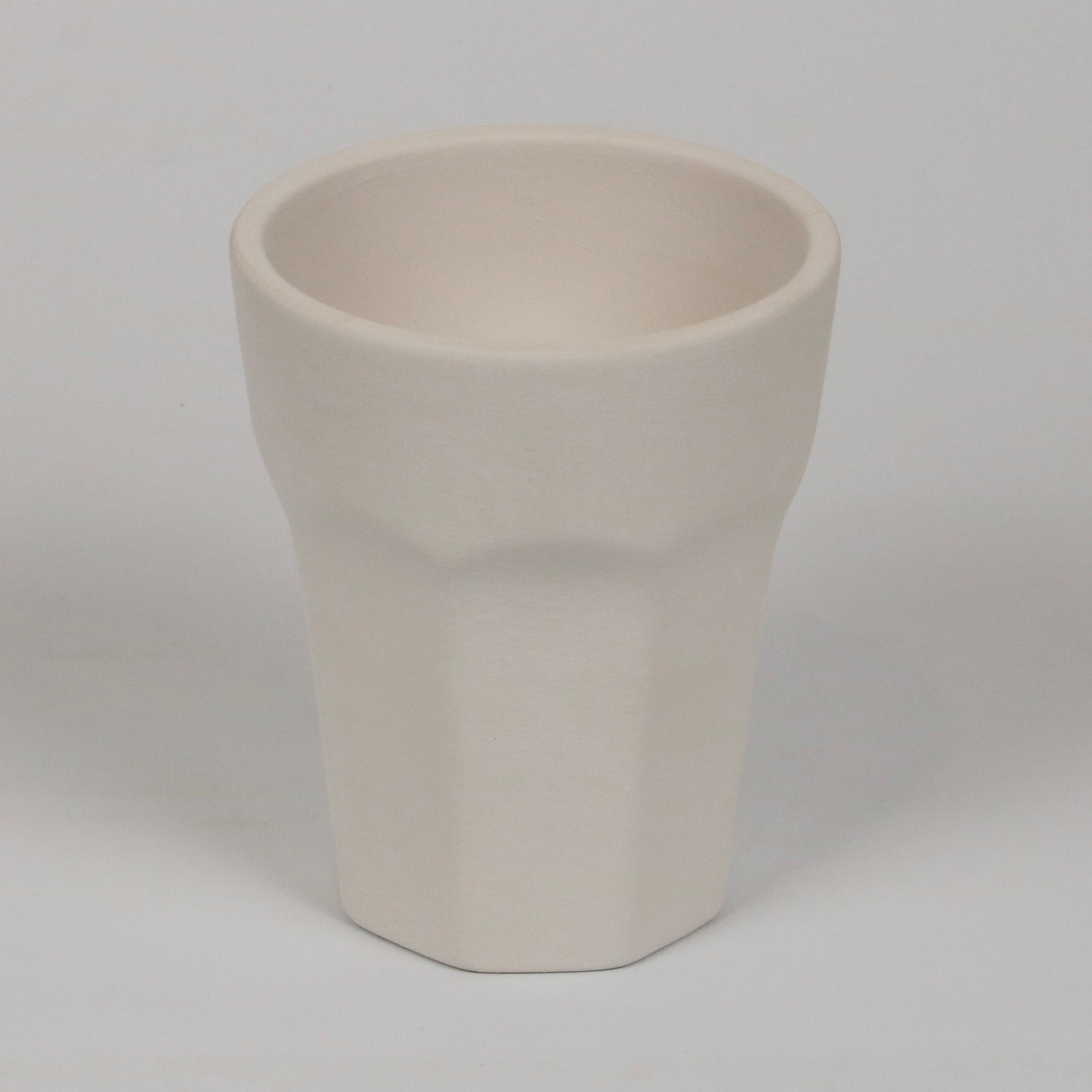 Becher aus Keramik zum Bemalen